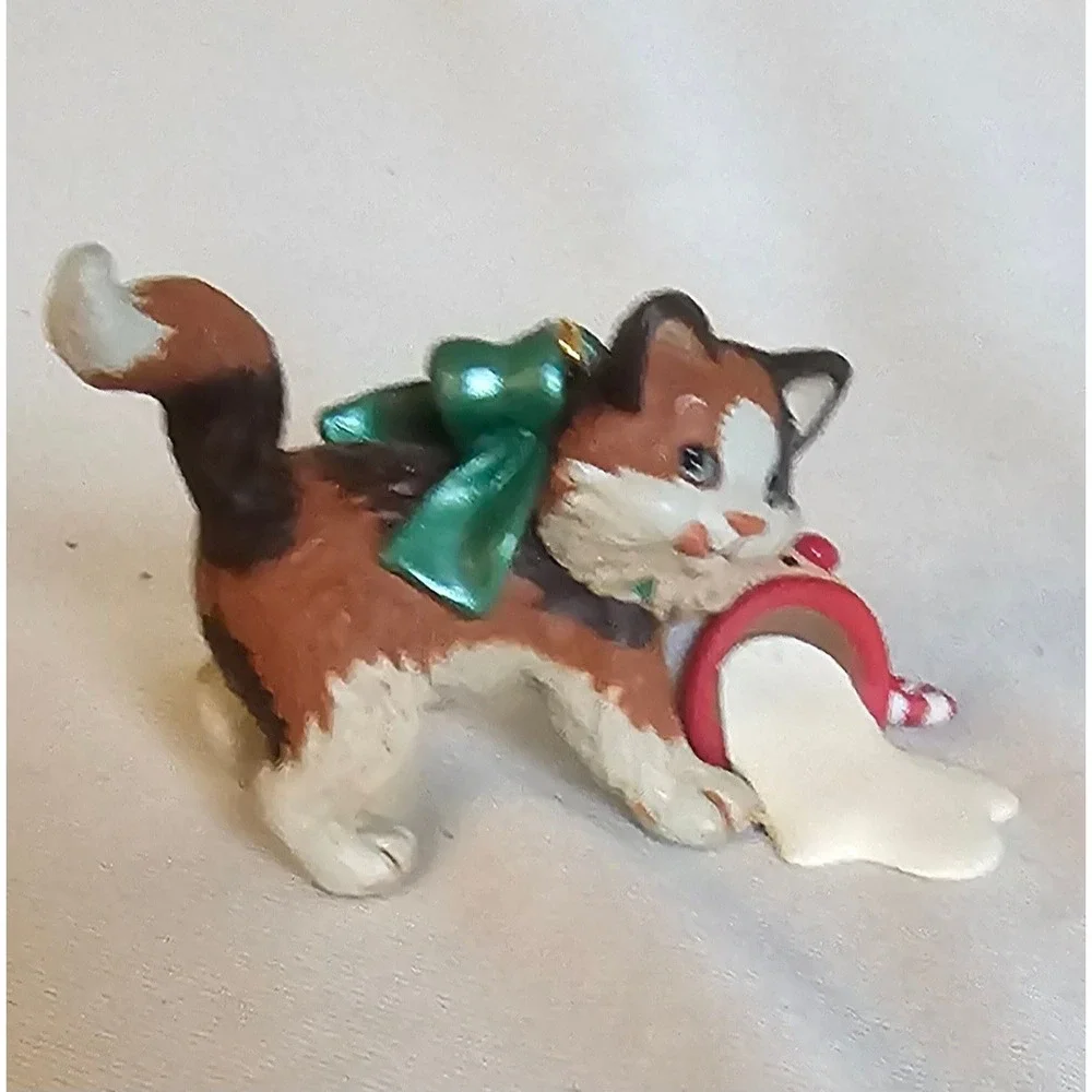 Hallmark Keepsake Ornament 2008 Calico Kitten Tipped Milk Santa Mug Brown White